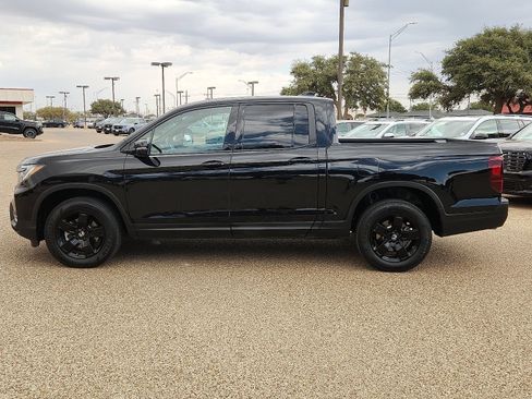 Used 2025 Honda Ridgeline Black Edition image 2
