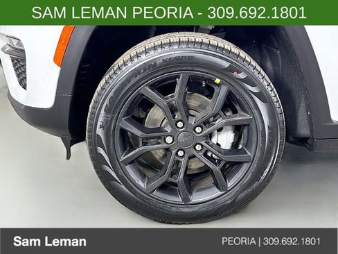 New 2025 Jeep Grand Cherokee Limited image 30