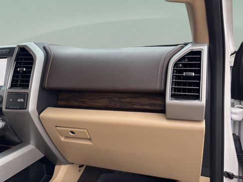 Used 2018 Ford F150 Lariat w/ Equipment Group 502A Luxury image 38