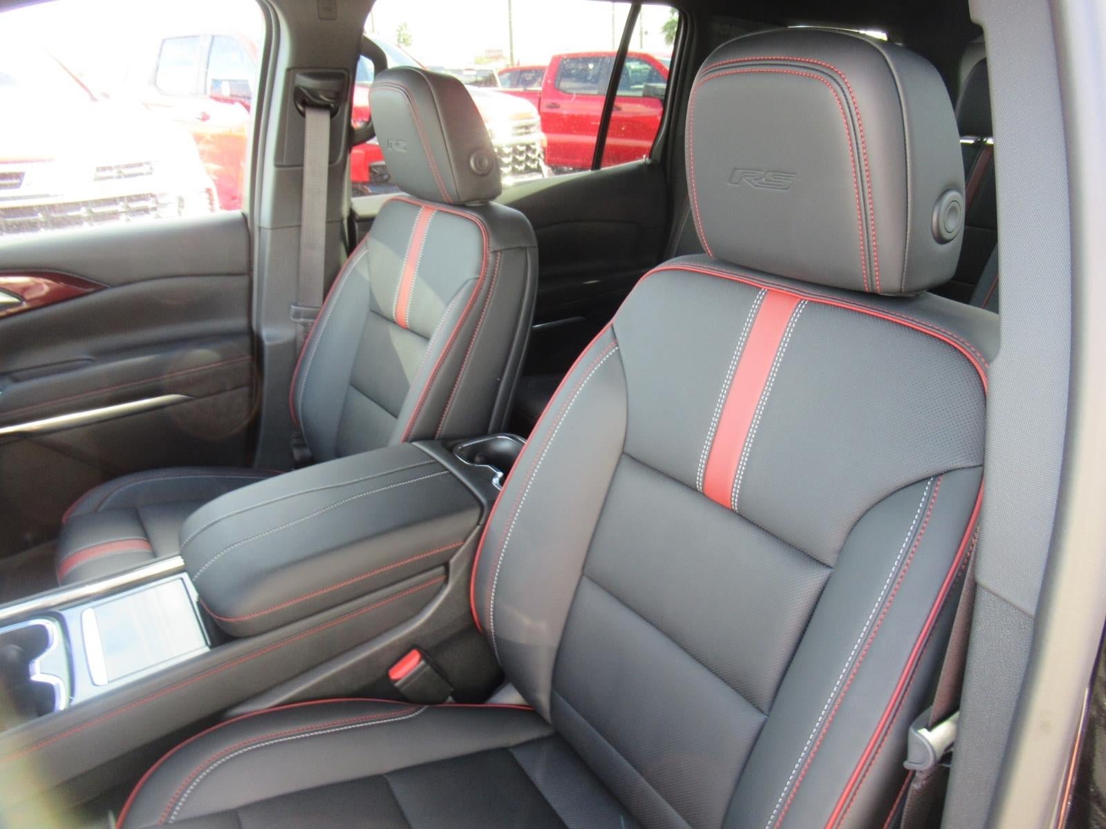 New 2027 Chevrolet Traverse RS FWD image 17