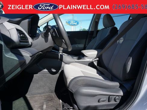Used 2023 Subaru Outback Premium AWD/4WD image 18