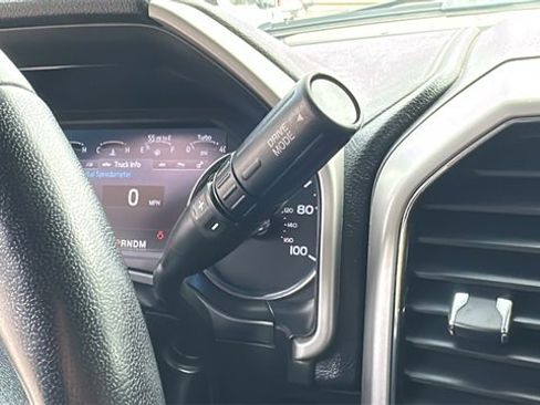 Certified 2021 Ford F250 Lariat w/ Lariat Value Package image 29