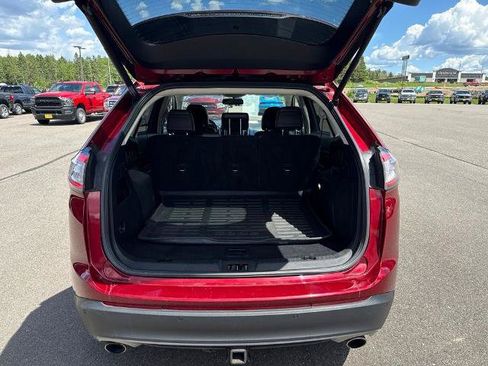 Certified 2018 Ford Edge Titanium w/ Technology Package AWD/4WD image 3