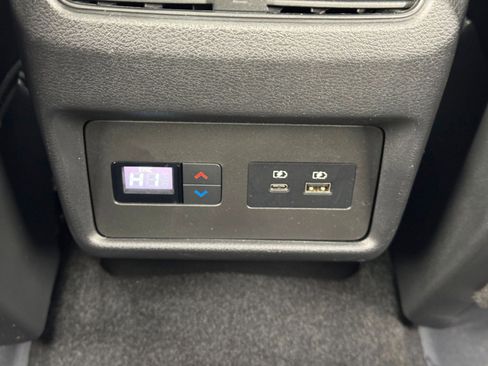 Used 2022 Nissan Rogue SL image 29