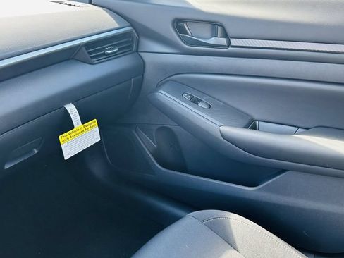 Certified 2025 Nissan Altima 2.5 S FWD image 25