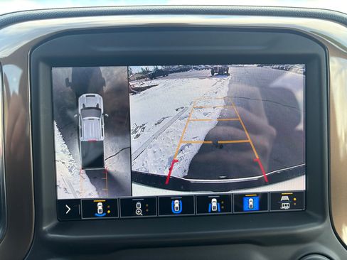 Used 2022 Chevrolet Silverado 2500 High Country w/ Z71 Off-Road Package image 24