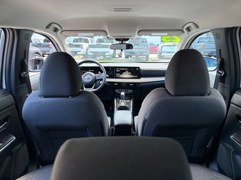 Certified 2025 Nissan Kicks SV FWD image 30