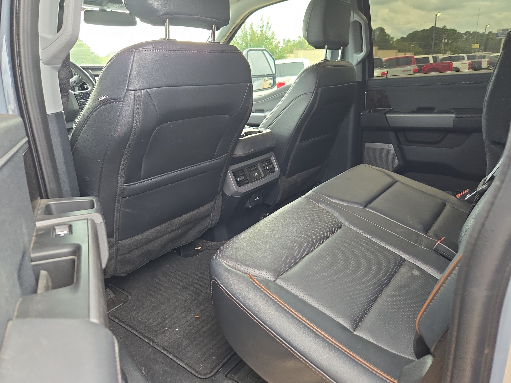 Used 2025 Ford F250 Lariat w/ Lariat Ultimate Package AWD/4WD image 17