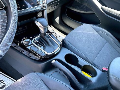 Certified 2024 Kia Seltos S FWD image 10
