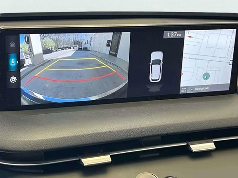 Used 2023 Genesis GV70 2.5T w/ Select Package image 20