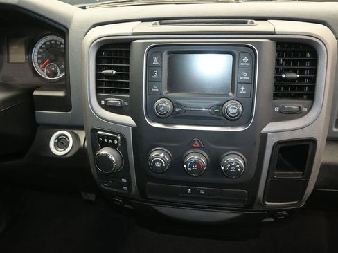 Used 2019 RAM 1500 Express AWD/4WD image 28