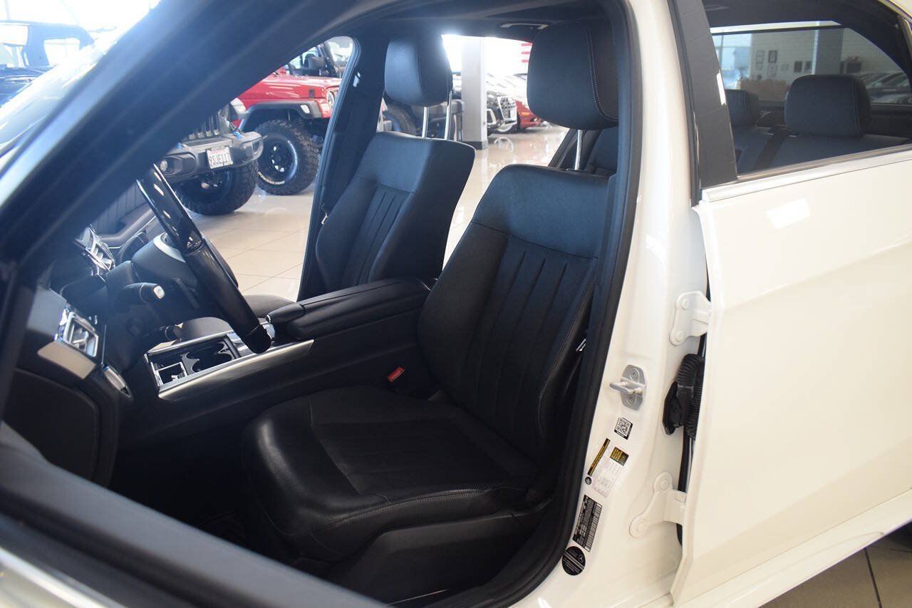 Used 2016 Mercedes-Benz E 400 Sedan image 39