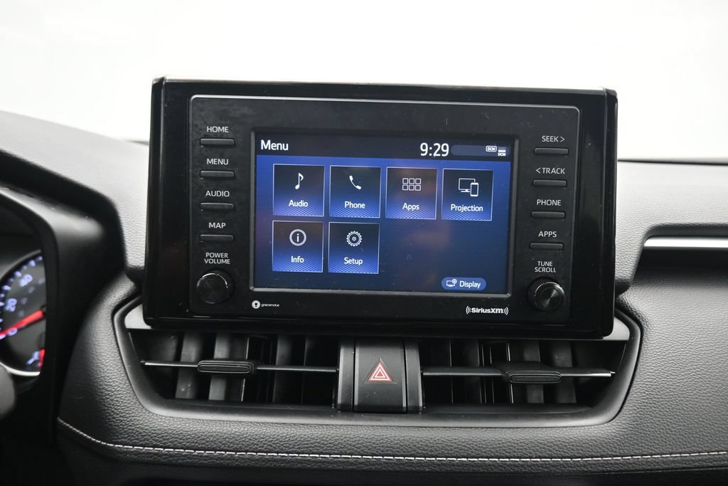 Used 2021 Toyota RAV4 LE FWD image 17