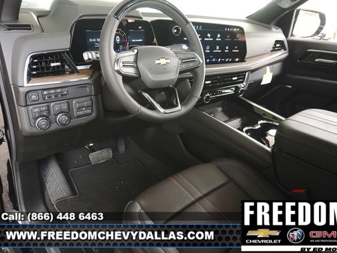 New 2026 Chevrolet Suburban High Country AWD/4WD image 10