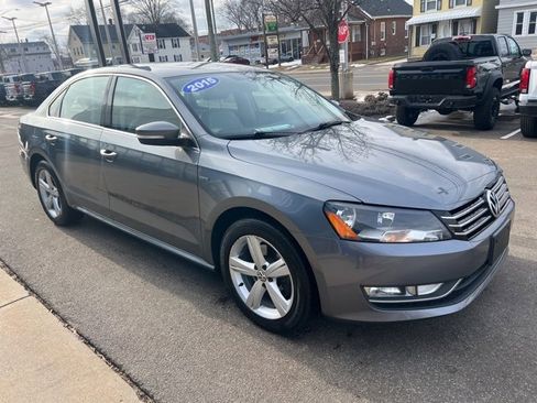 Used 2015 Volkswagen Passat 1.8T Limited Edition image 8