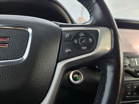 Used 2020 GMC Terrain SLE w/ Driver Convenience Package image 17