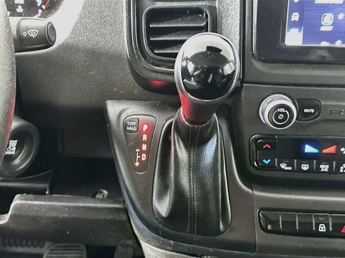 Used 2024 RAM ProMaster 2500 w/ Convenience Group FWD image 17