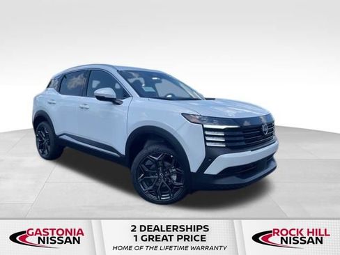 New 2025 Nissan Kicks SR image 1