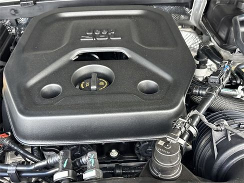 New 2025 Jeep Wrangler Rubicon image 25