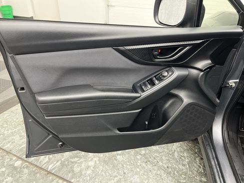 Used 2023 Subaru Crosstrek 2.0i Premium image 6