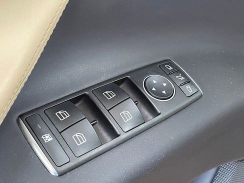 Used 2016 Tesla Model X 90D image 14