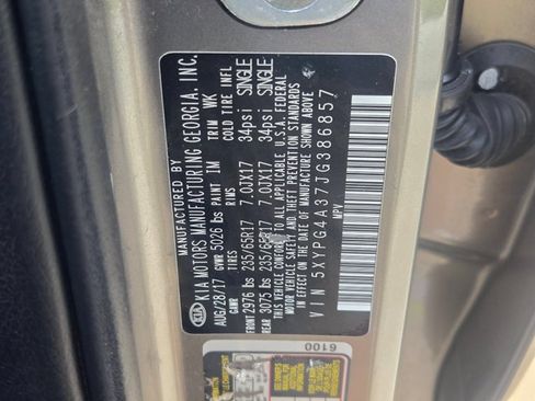 Used 2018 Kia Sorento FWD image 23