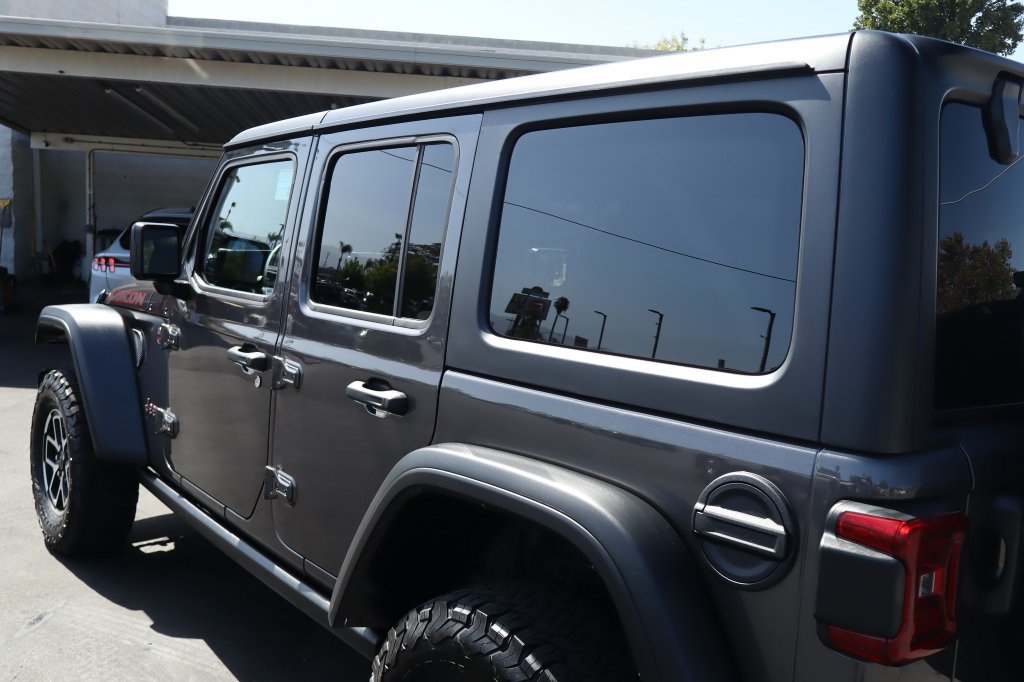 Certified 2025 Jeep Wrangler Unlimited Rubicon w/ Convenience Group AWD/4WD image 16