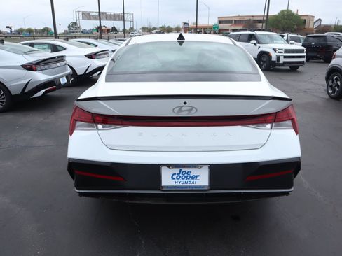 New 2026 Hyundai Elantra SEL Sport Premium FWD image 21