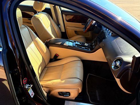 Used 2014 Jaguar XJ L Portfolio image 13
