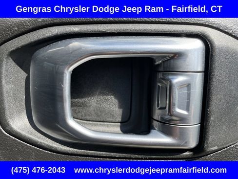 Used 2024 Jeep Wrangler Unlimited w/ Convenience Group AWD/4WD image 14