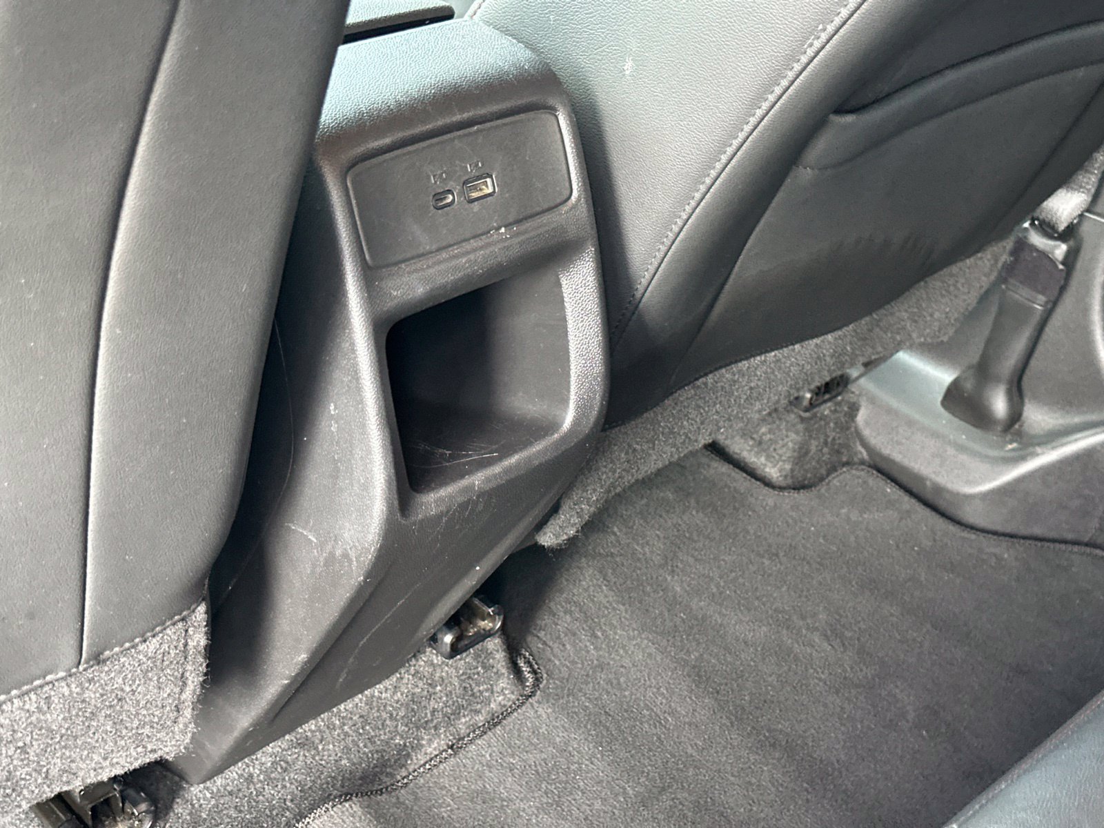 Used 2024 Chevrolet Trax RS FWD image 16