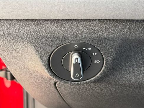 New 2026 Volkswagen Jetta SE FWD image 19