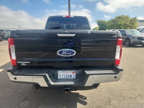 Used 2019 Ford F250 Lariat w/ Lariat Value Package AWD/4WD image 12