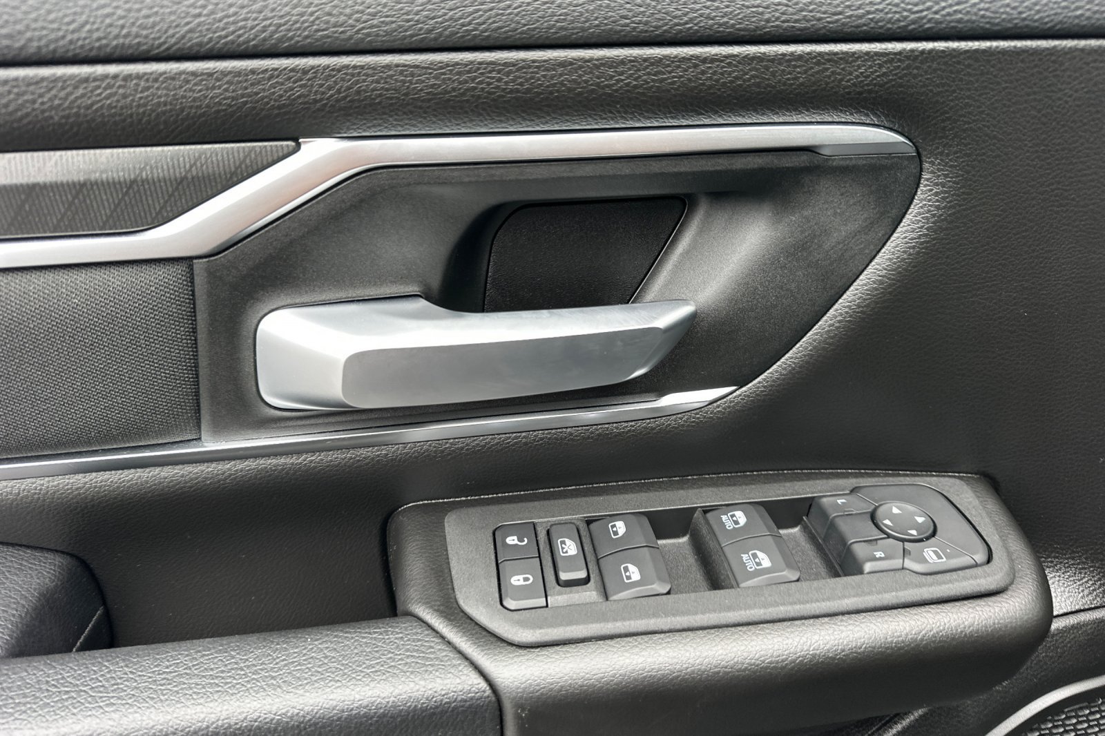 Certified 2025 RAM 1500 Big Horn AWD/4WD image 11