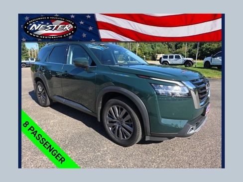 Used 2022 Nissan Pathfinder SL AWD/4WD image 1