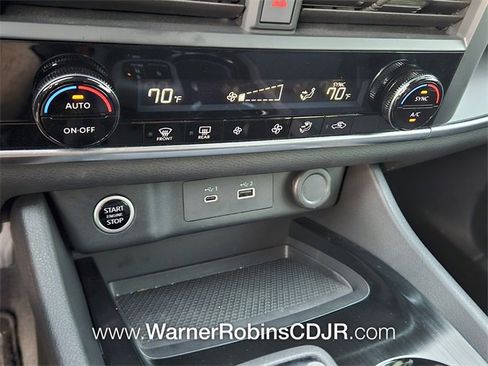 Used 2023 Nissan Rogue SV image 20