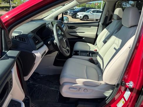 New 2026 Honda Odyssey EX-L image 7