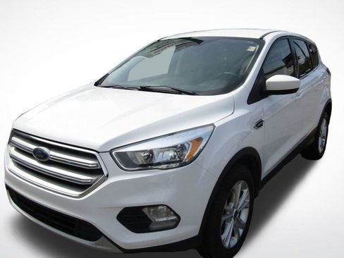 Used 2019 Ford Escape SE AWD/4WD image 4