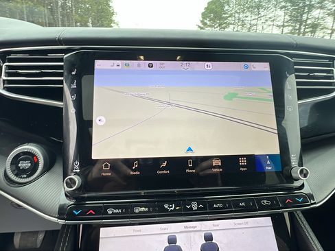 Used 2025 Jeep Grand Wagoneer Series II Obsidian w/ Quick Order Packagew 28T image 37