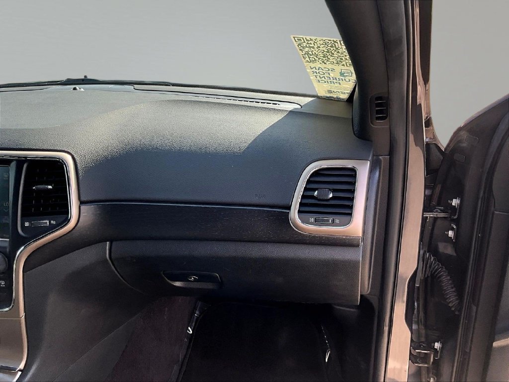 Used 2016 Jeep Grand Cherokee Laredo w/ Quick Order Package 23E AWD/4WD image 28