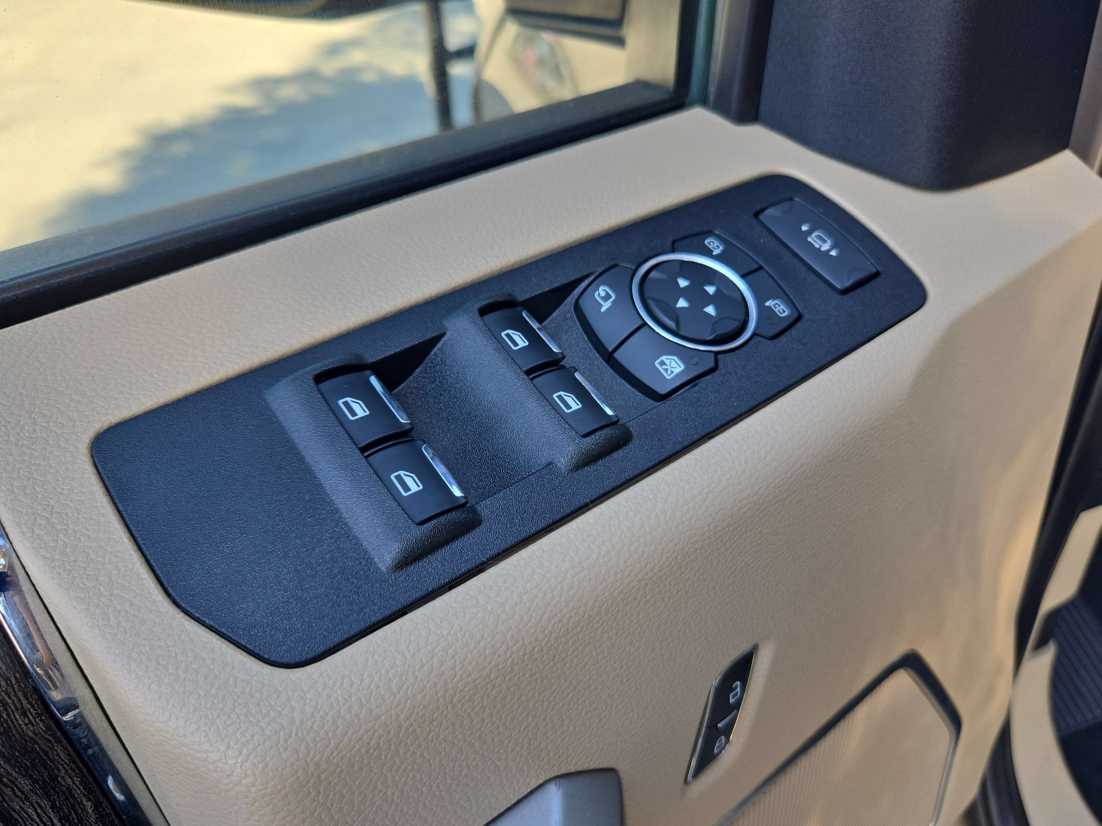 Used 2021 Ford F250 Lariat AWD/4WD image 12