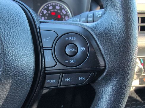 Used 2019 Toyota RAV4 XLE image 22