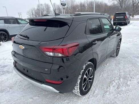 Used 2025 Chevrolet TrailBlazer LT image 3