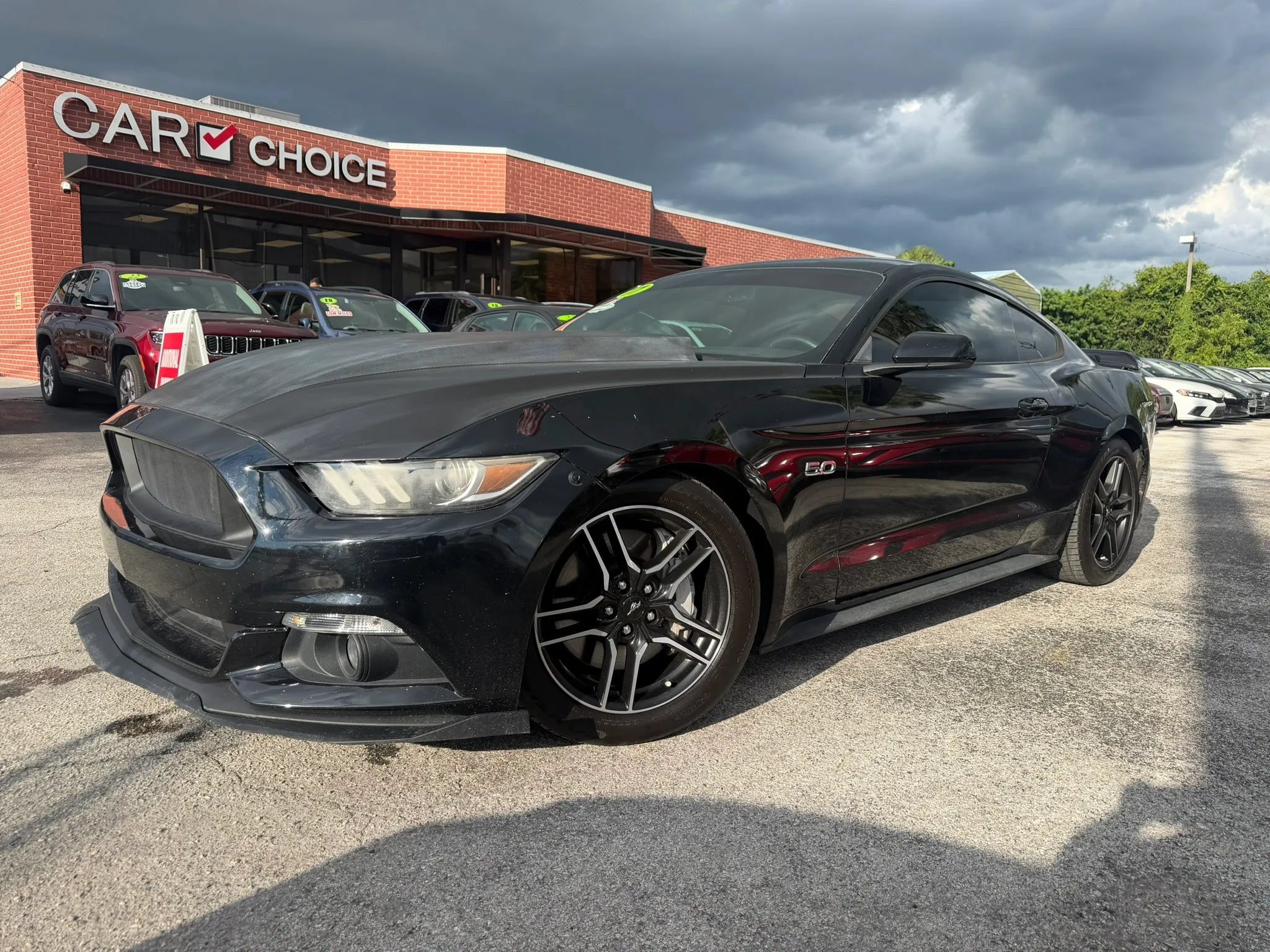 Used 2017 Ford Mustang GT RWD image 1