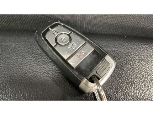Used 2020 Ford Fusion SE FWD image 20