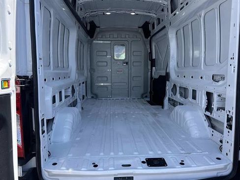 Used 2023 Ford Transit 250 148 High Roof RWD image 32
