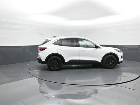 Certified 2024 Ford Escape Active image 8