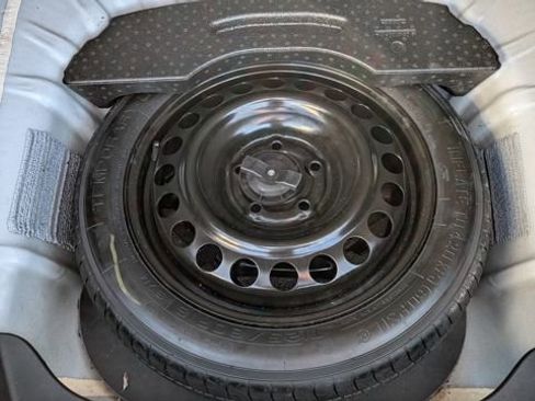 Used 2022 Chevrolet Malibu LT image 36