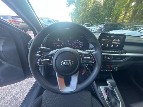Used 2019 Kia Forte LXS FWD image 13