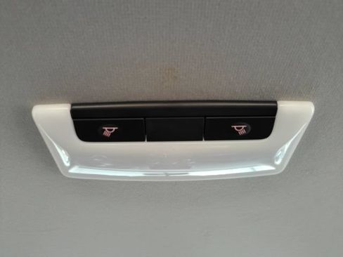 Used 2025 Nissan Sentra SV FWD image 29